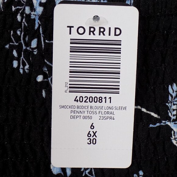 Torrid Smocked Blouse Plus Size 6X Long Sleeves Floral Print Blue Black New - Picture 5 of 9